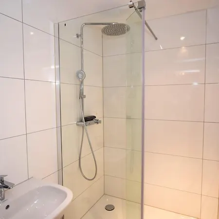 アパート Naehe Cannstatter Wasen シュトゥットガルト